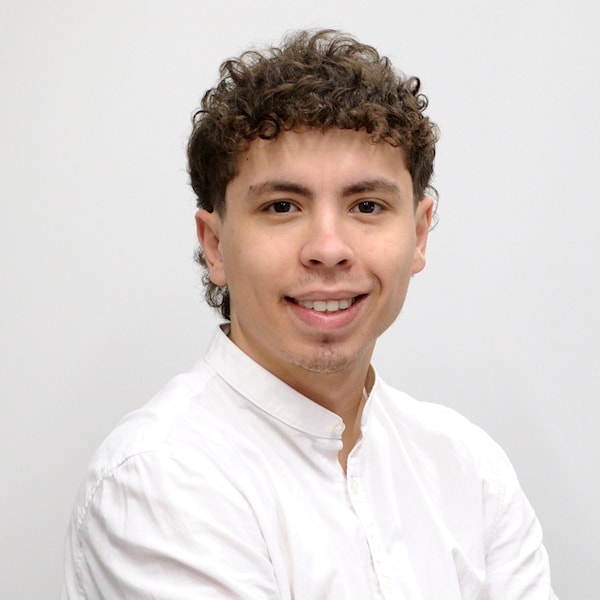 Nico Ksinzik, Full-Service Expert