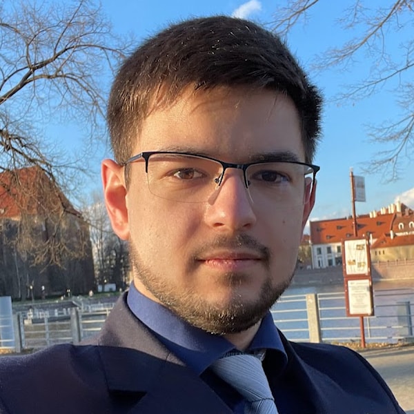 Przemyslaw Wawrzyszko, Full-Service Expert